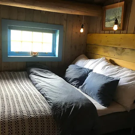 Charming From 1888 * Sel